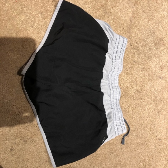 Nike Shorts - Picture 2 of 3